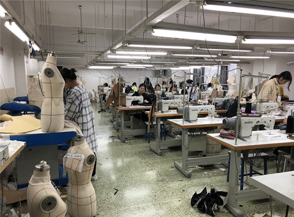跨界交融，匠心傳承——記產(chǎn)品設計系教師赴四川師范大學服裝與設計藝術學院考察學習服裝制作技藝